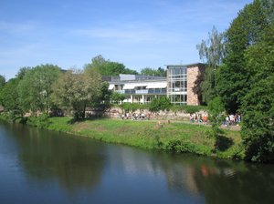 SGS von der alten Brücke aus gesehen